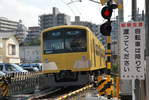 サムネイル：黄色い電車